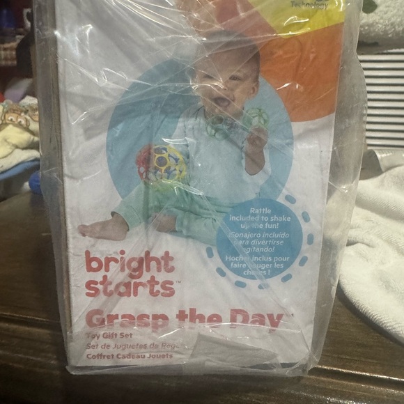 Vibrant Grasp the Day Learning Toy Set - Picture 5 of 5